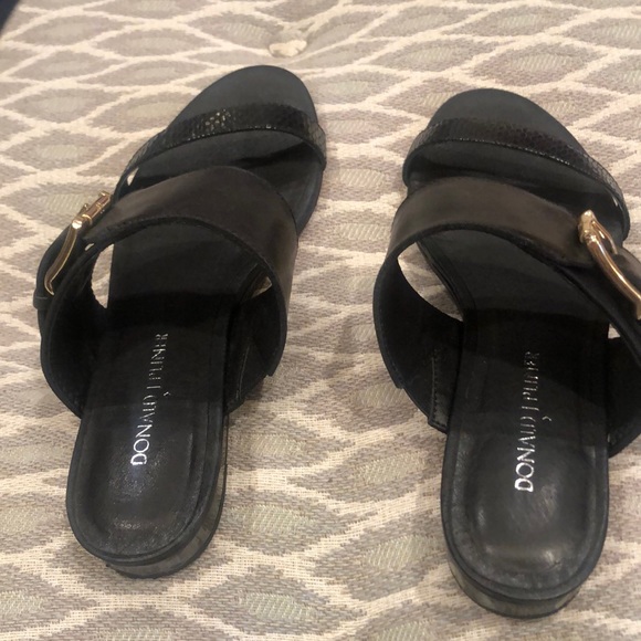 Donald j Pliner Black leather slides. 6M - Picture 3 of 8